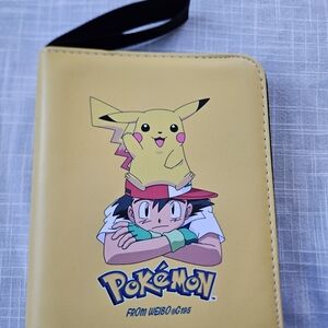 Pokemon Trading Card Binder  50 4 Pocket Sleeves, Wrist Strap & Zip Closure NEW